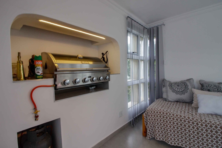 3 Bedroom Property for Sale in Wavecrest Eastern Cape